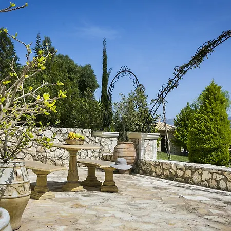 Evi's Gardens * Menegata