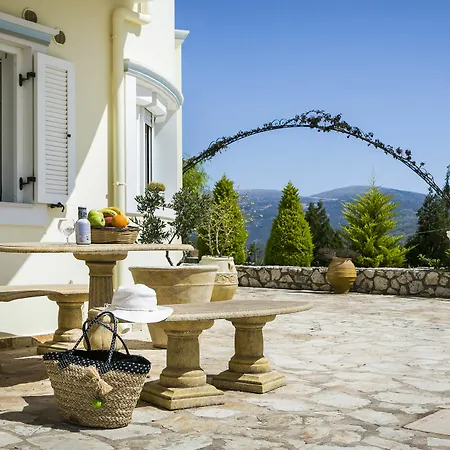 Daire Evi's Gardens *